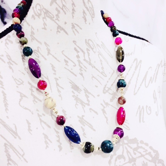 Jewelry - 80s Style Purple Beaded Necklace
